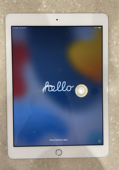 Apple iPad • A1893 • Ідеальний стан
