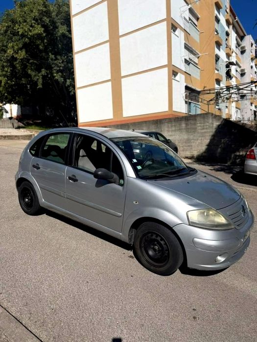 Citroën C3 1.2 Gasolina 2002 5 Portas - Económico - Direção Assistida — photo 2