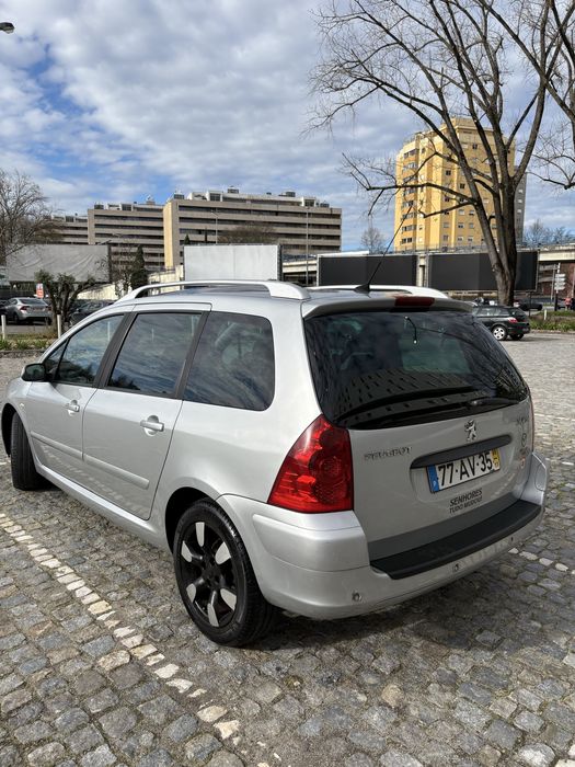 Peugeot 307 SW TDI 2005 . Carrinha a gasoleo , bancos em pele , teto panoramico , ar condicionado digital