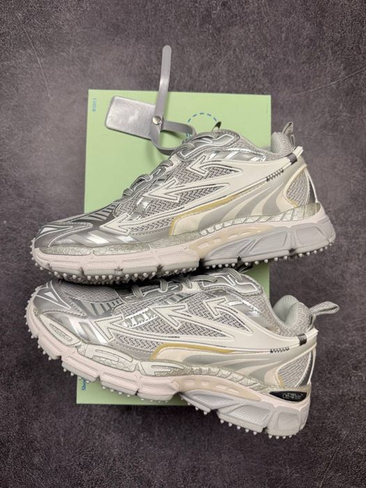 Off White Be Right Back Grey White
