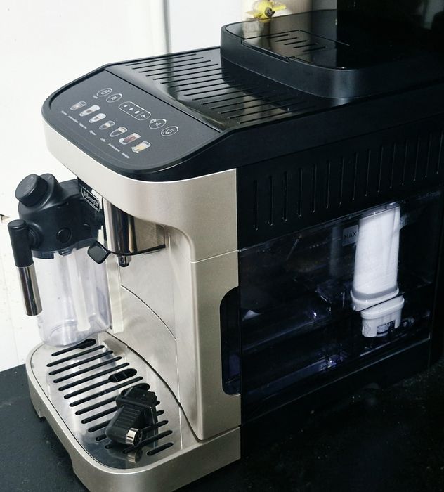 Нова кавомашина DeLonghi Magnifica Evo ECAM290.85.SBX. Кофемашина Делонгі
