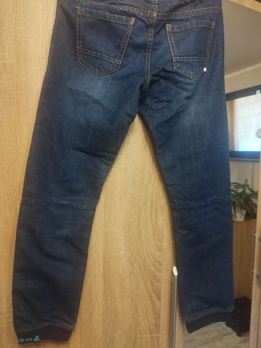 Spodnie dżinsowe roz. 158