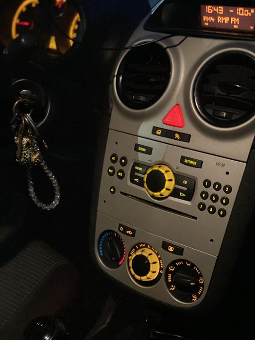 Opel corsa D 1.3 CDTI 2009 r