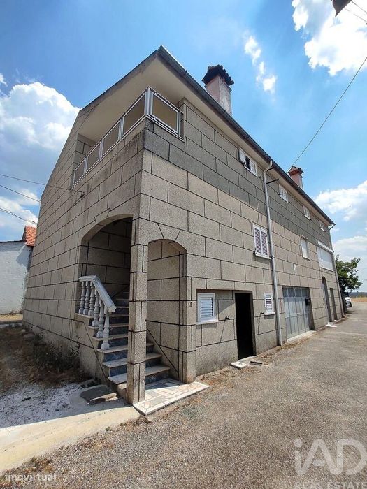 Casa / Villa T2 em Pousade e Albardo de 72,00 m2