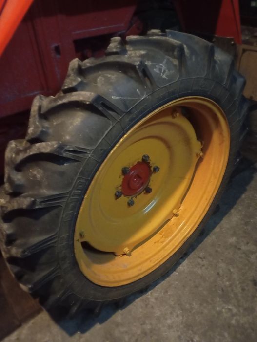 Колеса, шини, диски т-25, т-16