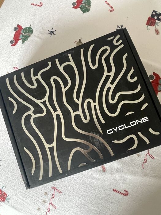 Манікюрна витяжка Cyclone