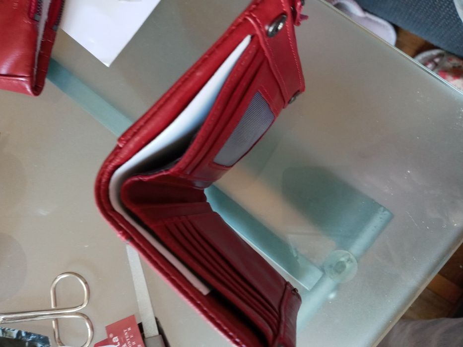 Portfel damski ze skóry.