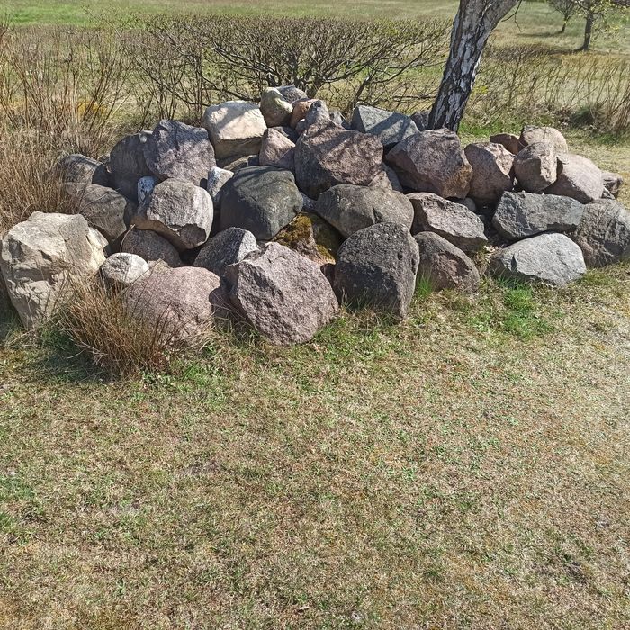 Oddam kamienie polne