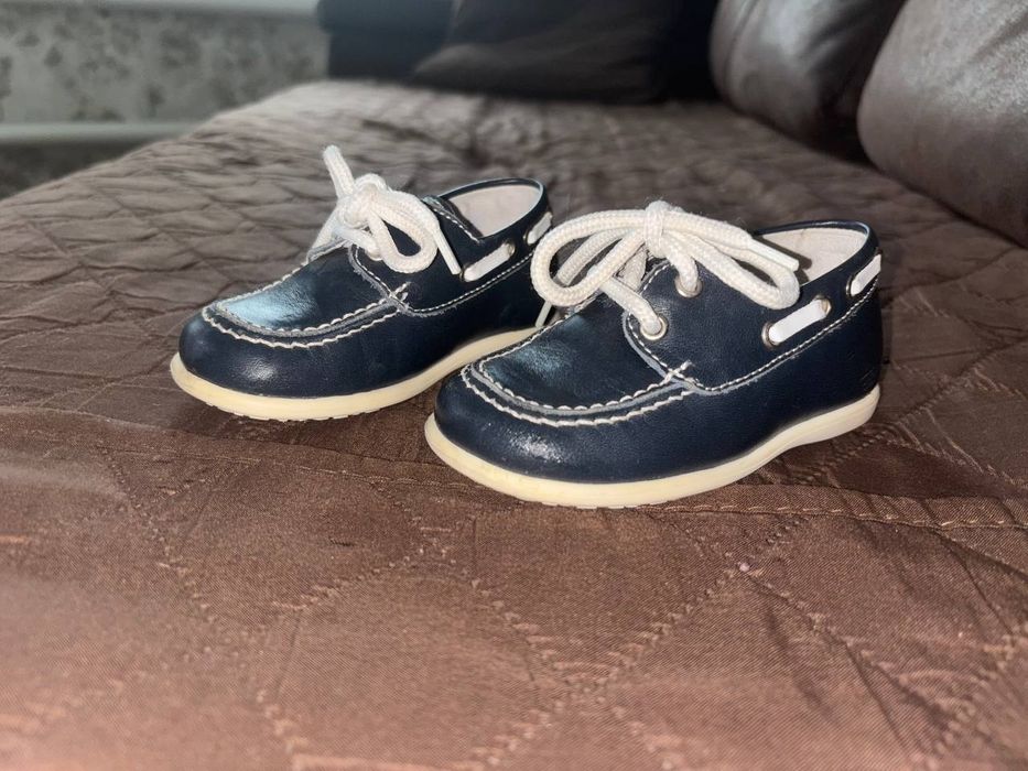 Дитяче взуття.  .