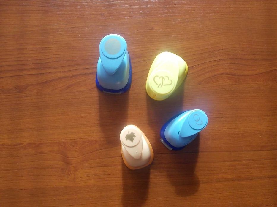 Dziurkacze ozdobne firmy craft 3 szt. bez koła