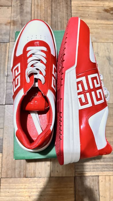 Sapatos Givenchy – Tamanho 43