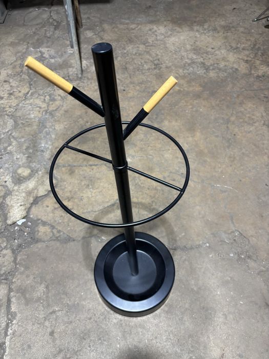 Suporte chapéus-de-chuva, preto