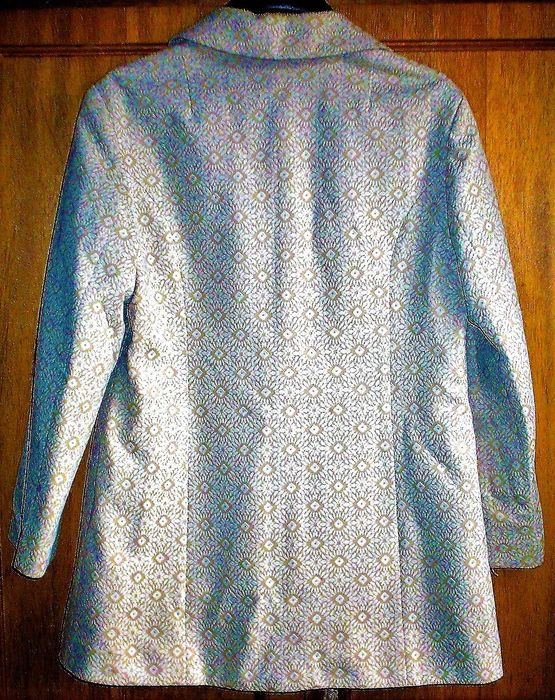 продается пиджак