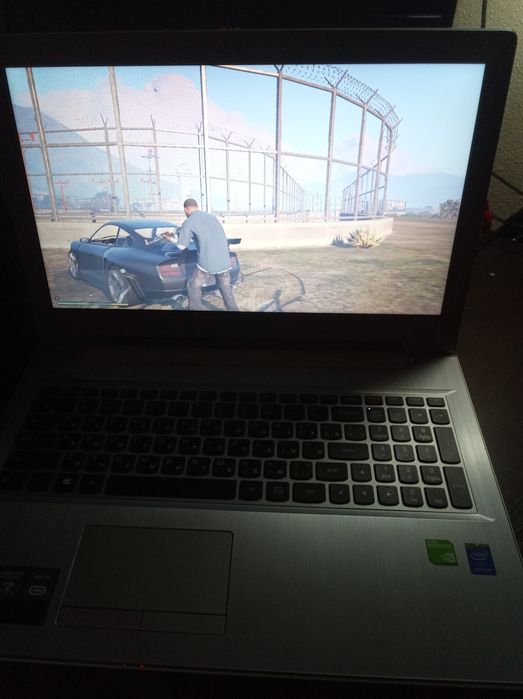 Игровой ноутбук состояние идеальное