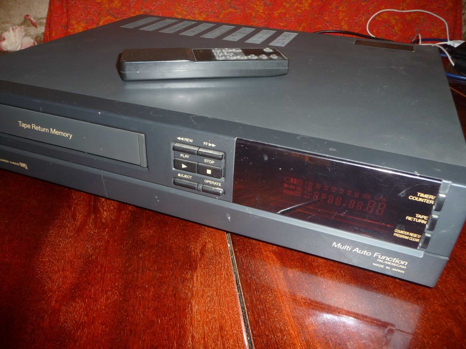 Видеомагнитофон NEC N-9083D, Кассеты SONY 90 Новые ,Тюнер Radiotehnika