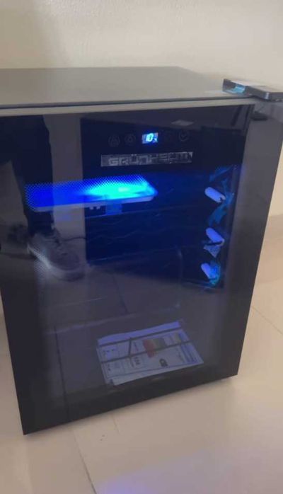 Винна шафа холодильник Grunhelm (на 14 і на 24 пляшки) нові в коробках