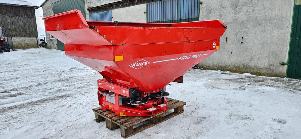 Rozsiewacz nawozów KUHN MDS 921 R2(Amazone,Rauch)