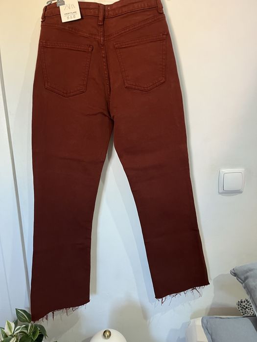 Calças castanhas da zara