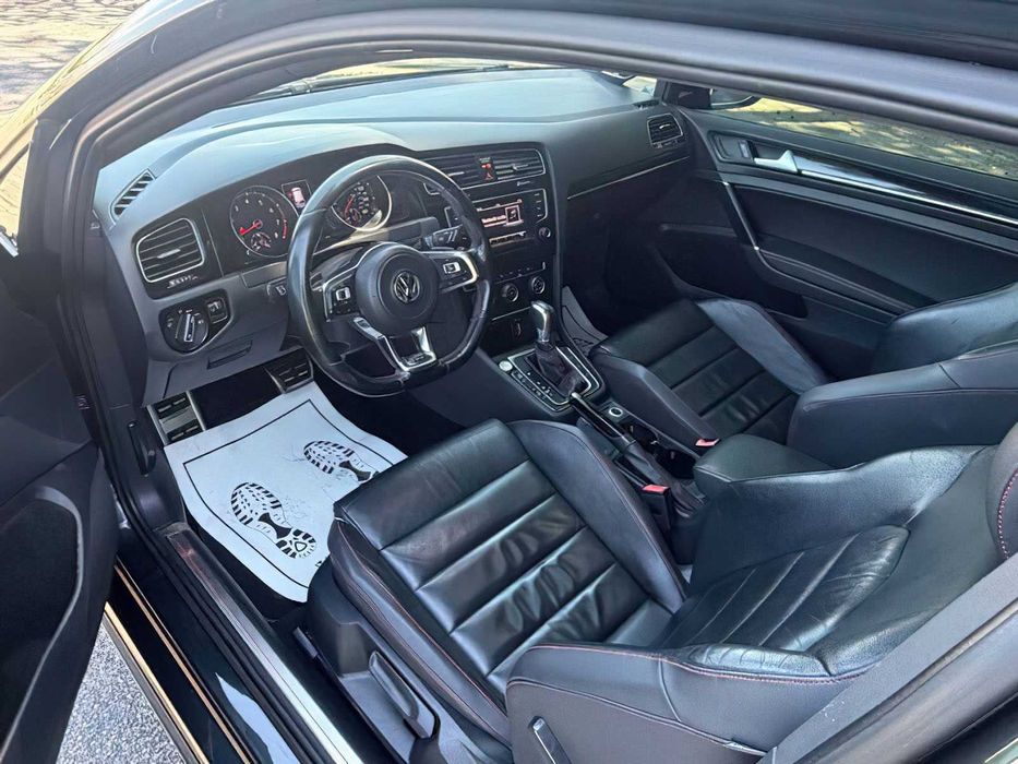 Volkswagen Golf GTI      2015