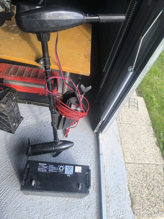 Silnik elektryczny zaburtowy  40 lbs+ akumulator