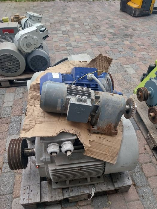 silnik elektryczny, silniki z przekładniami,różne moce i obroty.