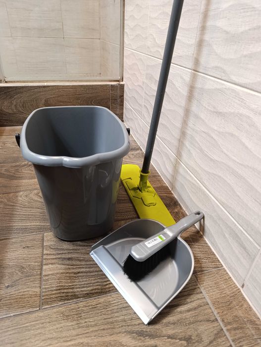 Mop wiadro zmiotka szufelka