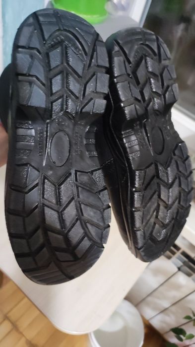 Робоче взуття розмір 38