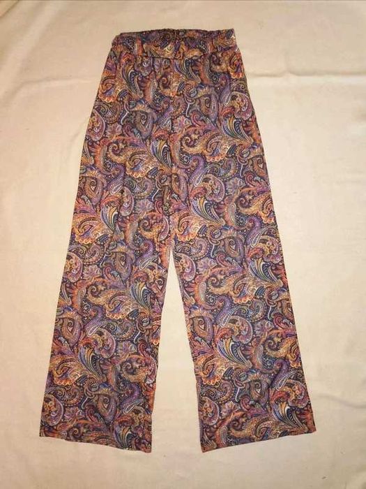 Kolorowe etniczne spodnie z szerokimi nogawki rozmiar M