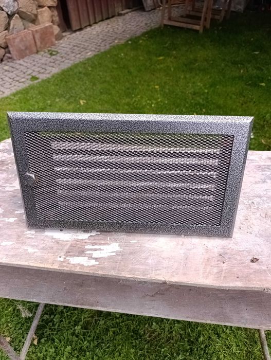 kratki wentylacyjne regulowana biała, brąz