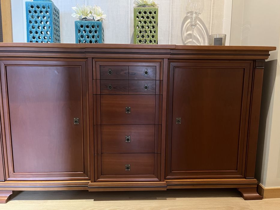 Aparador em cerejeira