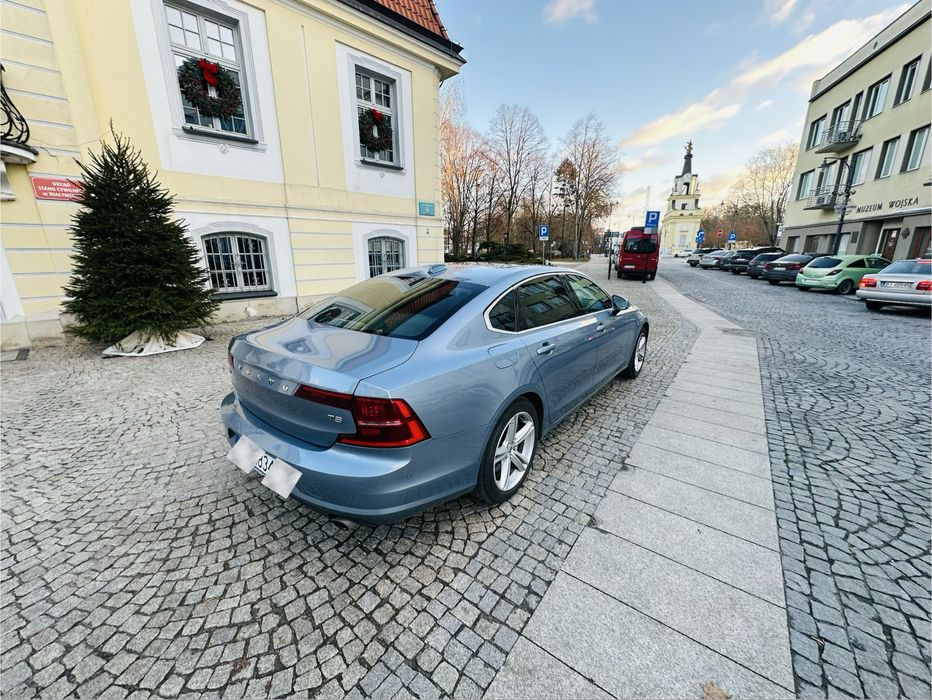 Auto do ślubu Volvo s90