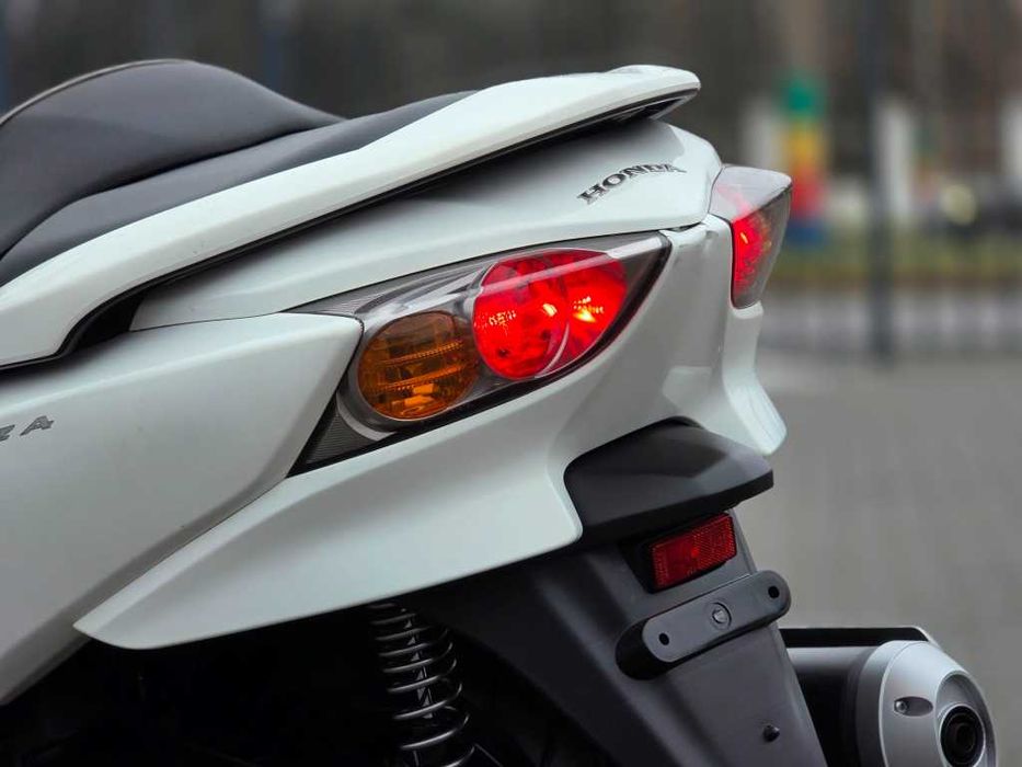 Японський Максі-Скутер Honda Forza 250 MF10 в Арт мото Житомир