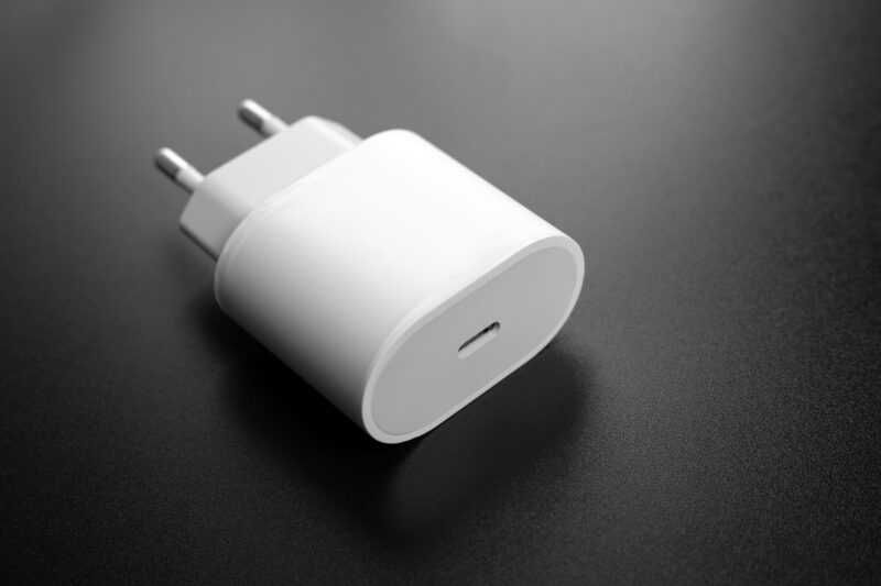 Carregador APPLE USB C 20W