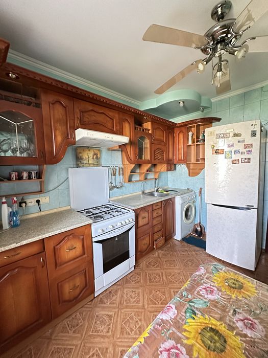 1-К Институт Связи, рядом Рынок