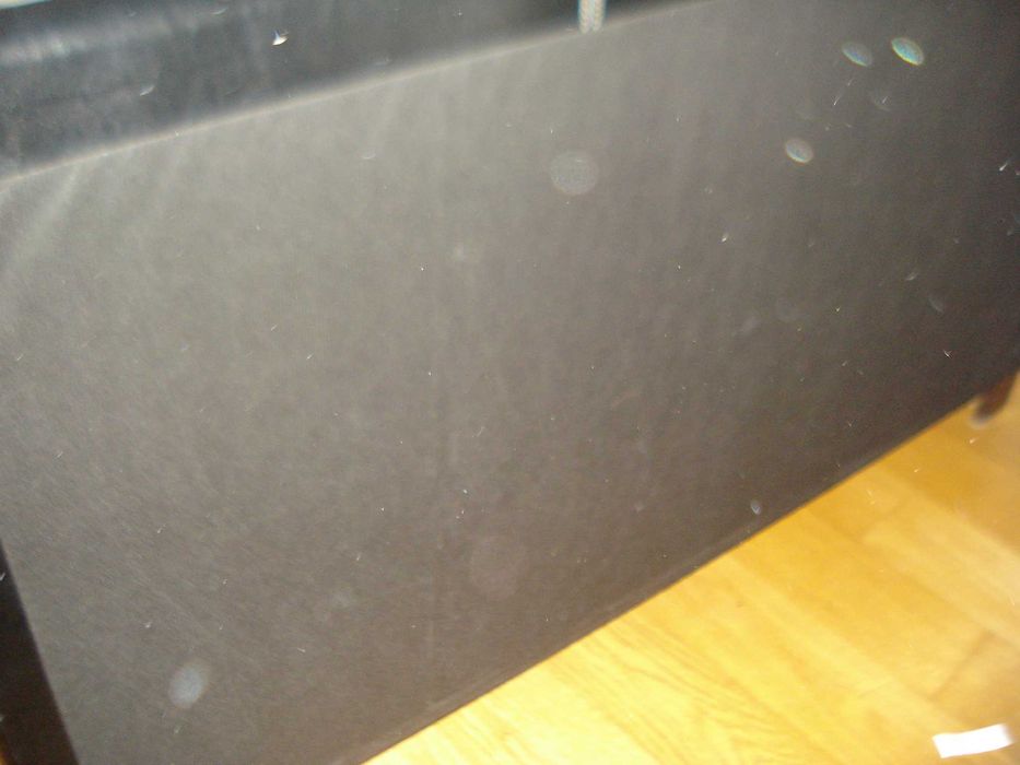 cama de casal com colchão em pele