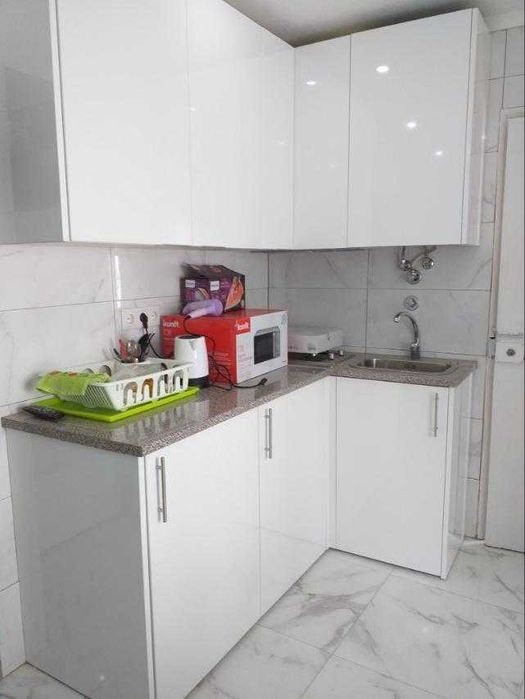 T0+1 para arrendamento anual em Sesimbra – a 100m da praia
