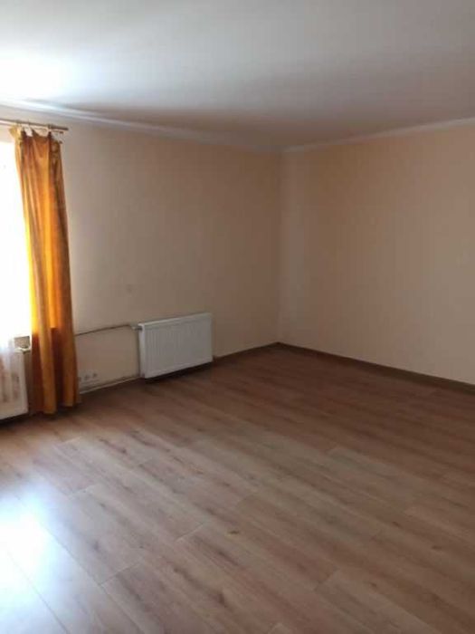 Будинок 350 кв.м. з ремонтом в с. Фонтанка. 10 соток. 95 000$