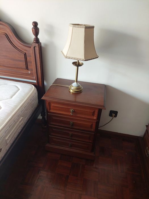Quarto completo em madeira