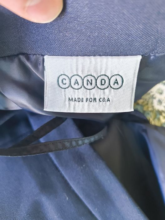 Saia clássica azul marinho