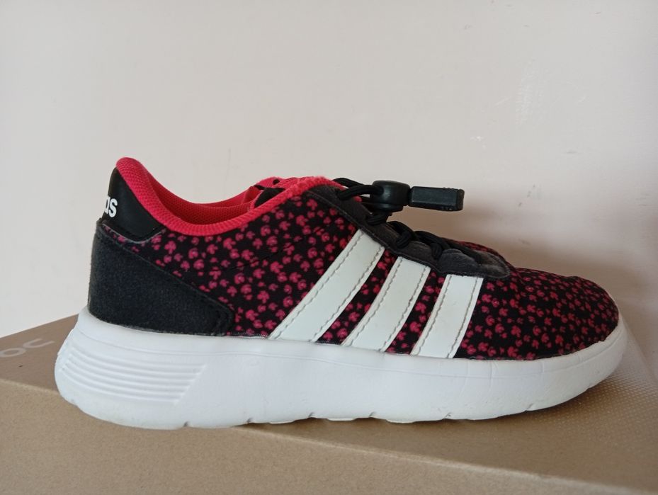 Дитячі кросівки Adidas Lite Racer  з квітковим принтом