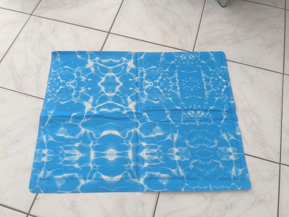 Mata chłodząca dla psa lub kota 65 cm x 50 cm