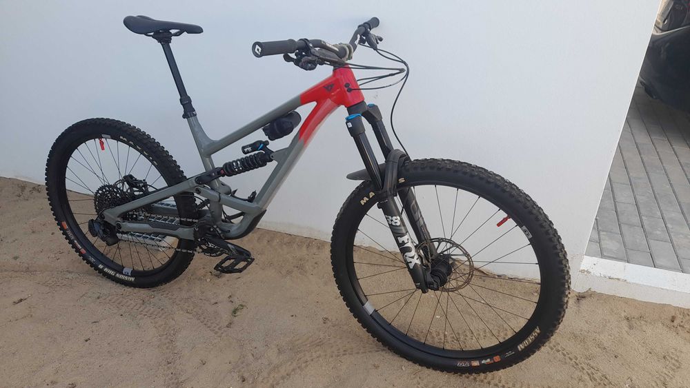 Bike de enduro YT Capra UNCAGED 10 MX