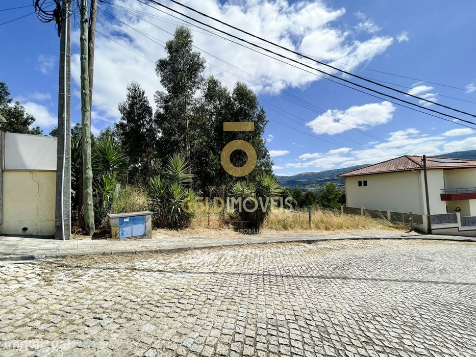 Lote de Terreno Urbano em Bairros, Castelo de Paiva