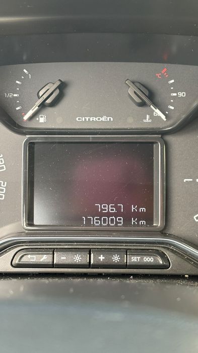 CITROËN C3 Aircross 1.2 gasolina - 2018 — photo 4