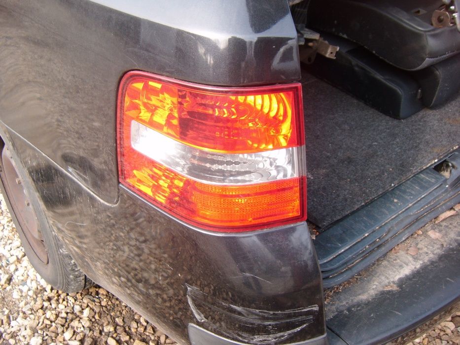 fiat stilo lampoa tyl lewy lub prawy kombi  01-07r KOBIÓR