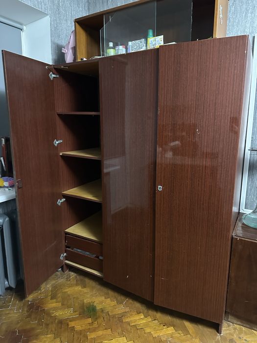 Шафа для одягу. Шкаф для одежды.