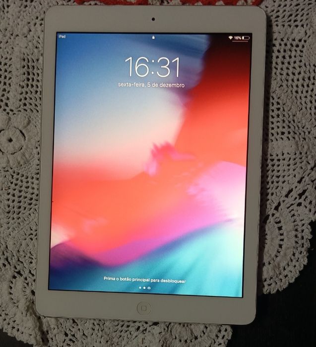 iPad Ai em bom estado