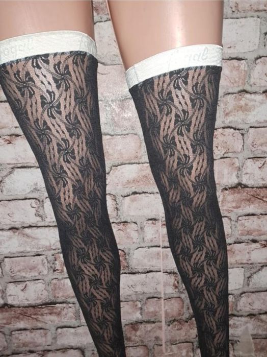 Чулки,сетка,ленты,есть беж