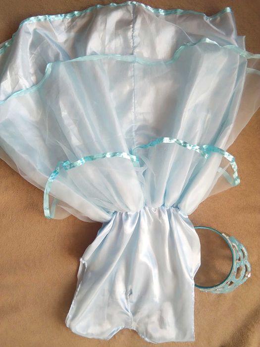 Strój błękitnej księżniczki rozmiar 104