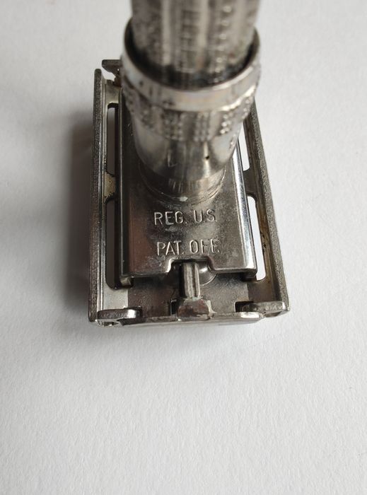 Maszynka Gillette Slim Adjustable 1964 (J4) + Unikalne Etui RAFAMET PRL
